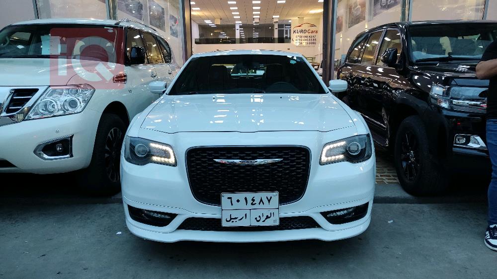كرايسلر 300